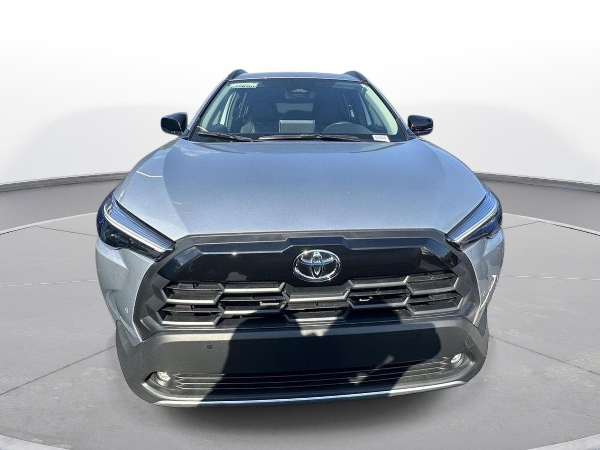 Used 2026 Sonic Silver Toyota XLE image 3