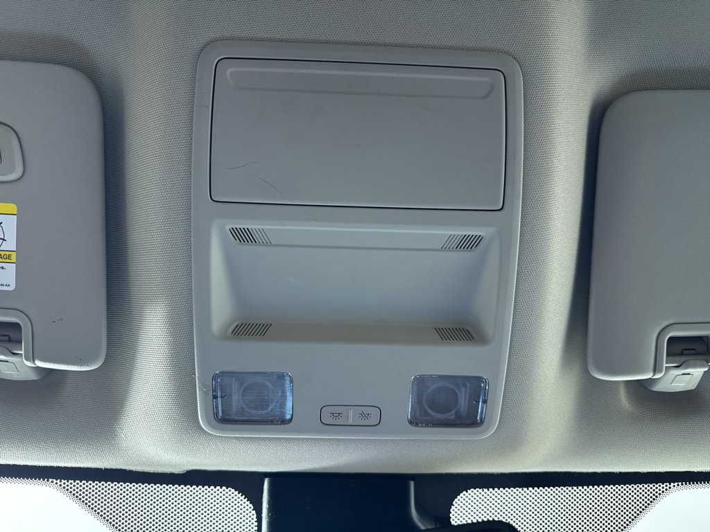 Used 2022 Cactus Gray Ford LARIAT image 30