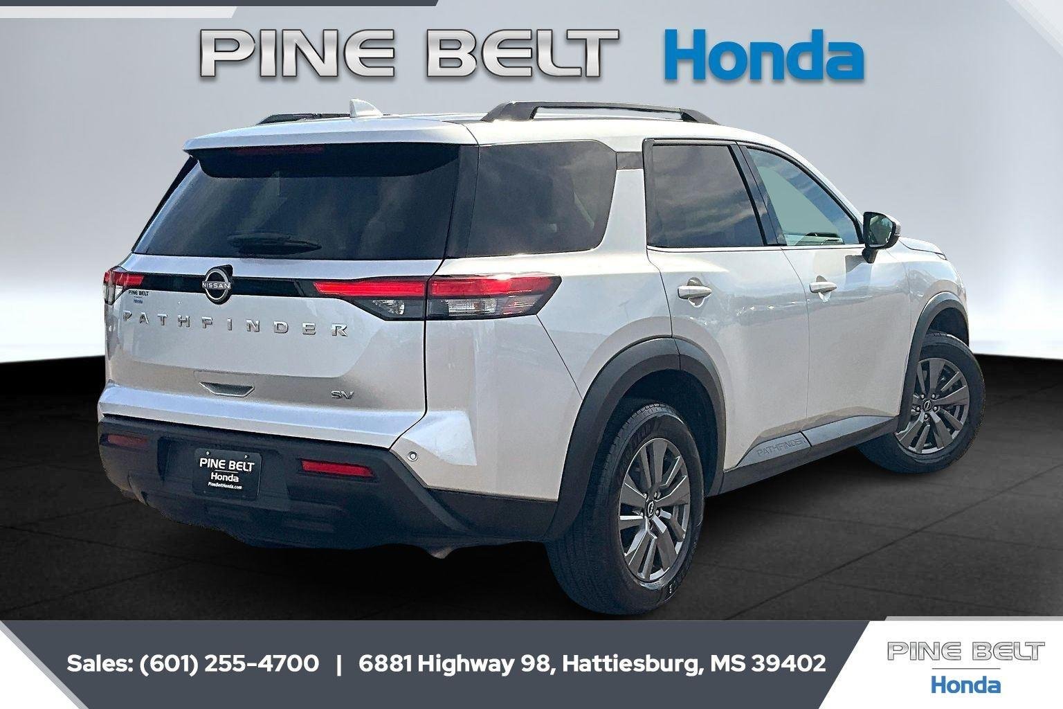 2024 Nissan Pathfinder SV - Photo 11