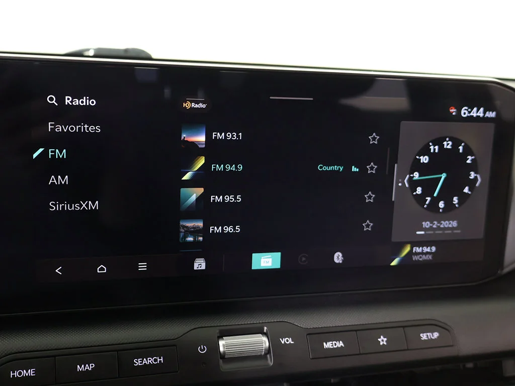 Used 2025 Black Kia LXS image 41