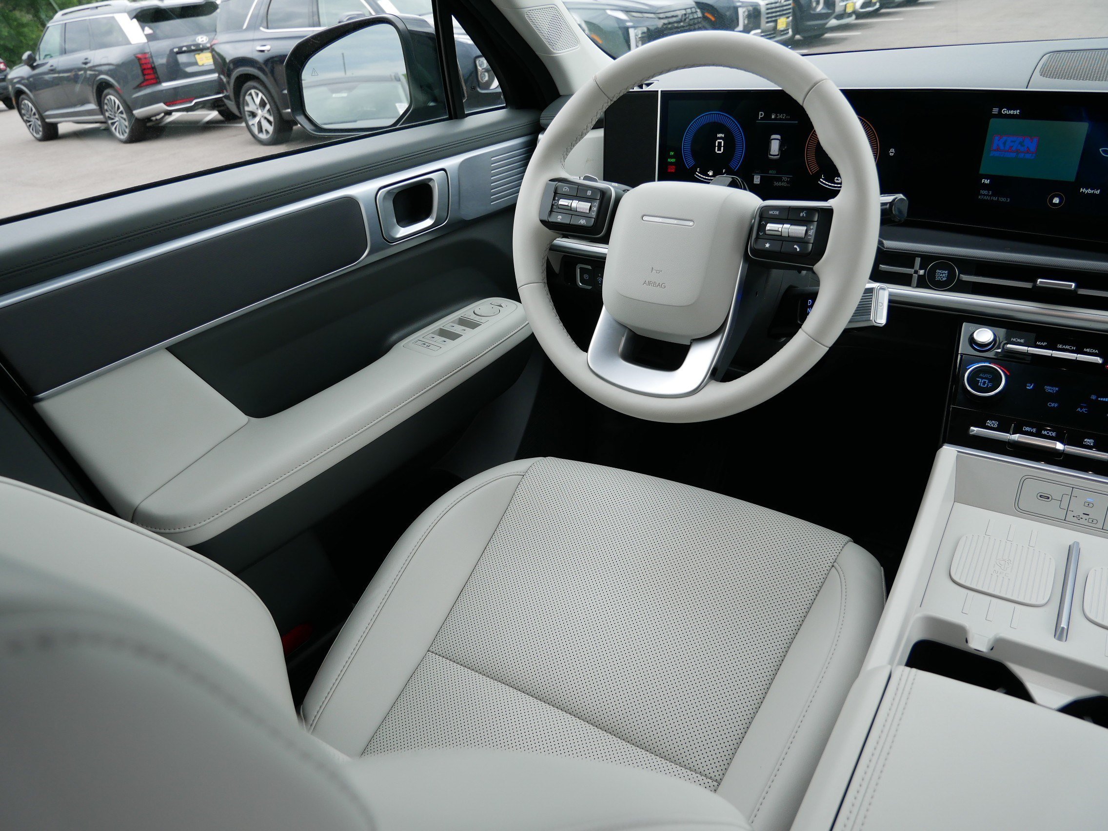 Certified Used 2024 Phantom Black Hyundai SEL image 9