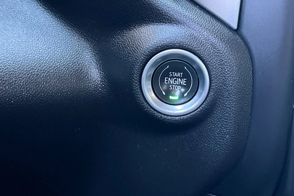 Used 2019 White Chevrolet RST image 25