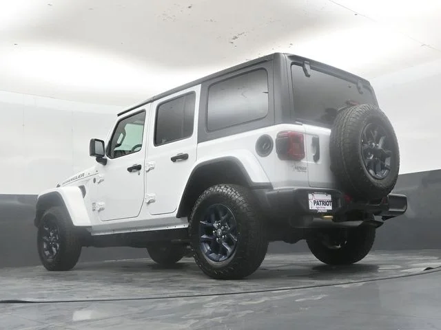 New 2026 Bright White Clear-Coat Exterior Paint Jeep 85th Anniversary Edition image 45