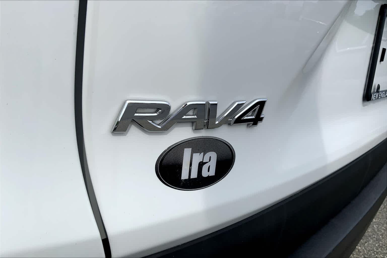 Used 2021 Super White Toyota XLE image 33