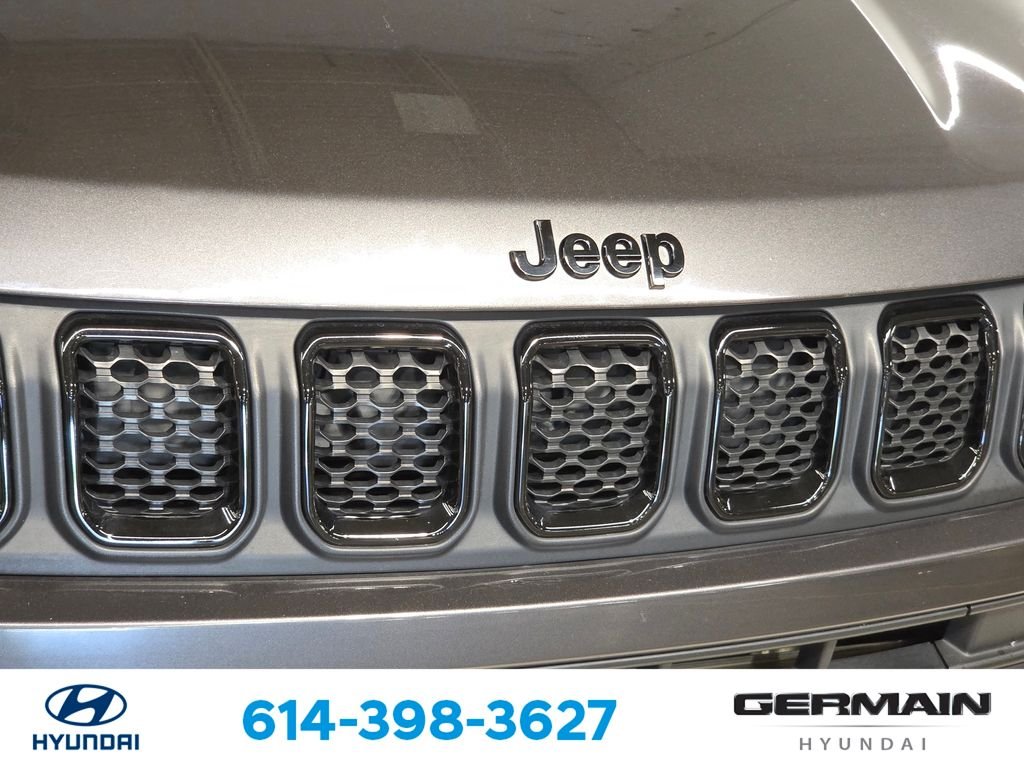Used 2023 Gray Jeep Latitude image 14