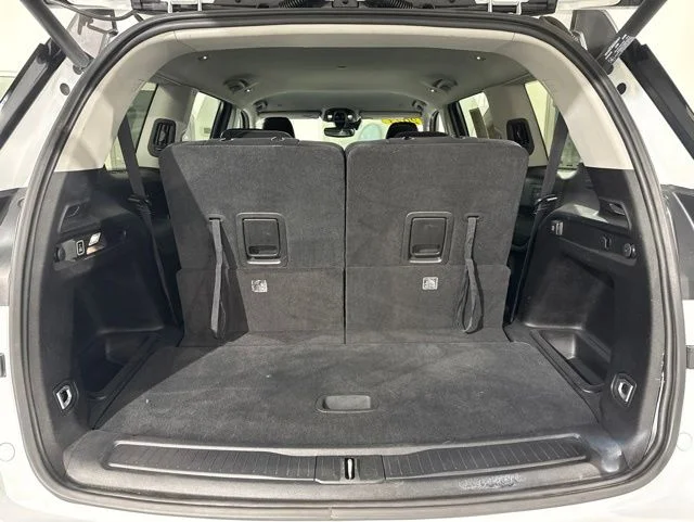 Used 2023 White Jeep Limited image 10