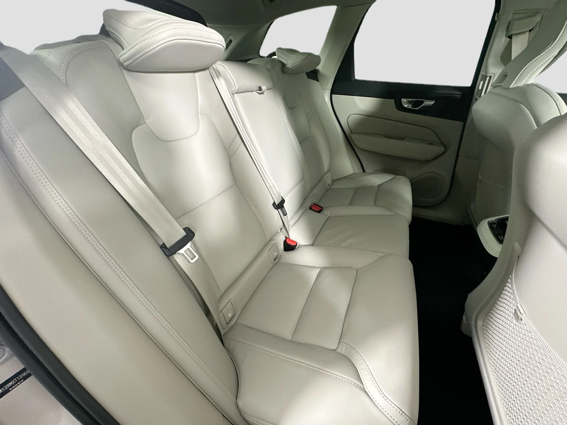New 2026 Bright Dusk Volvo Ultra image 29
