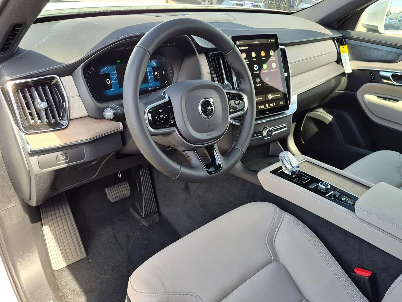 New 2026 Crystal White Volvo Plus image 7