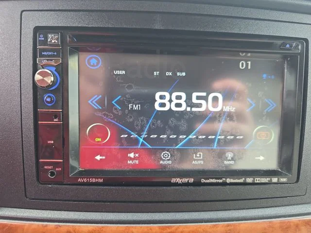 Used 2016  Mercedes-Benz Base image 19
