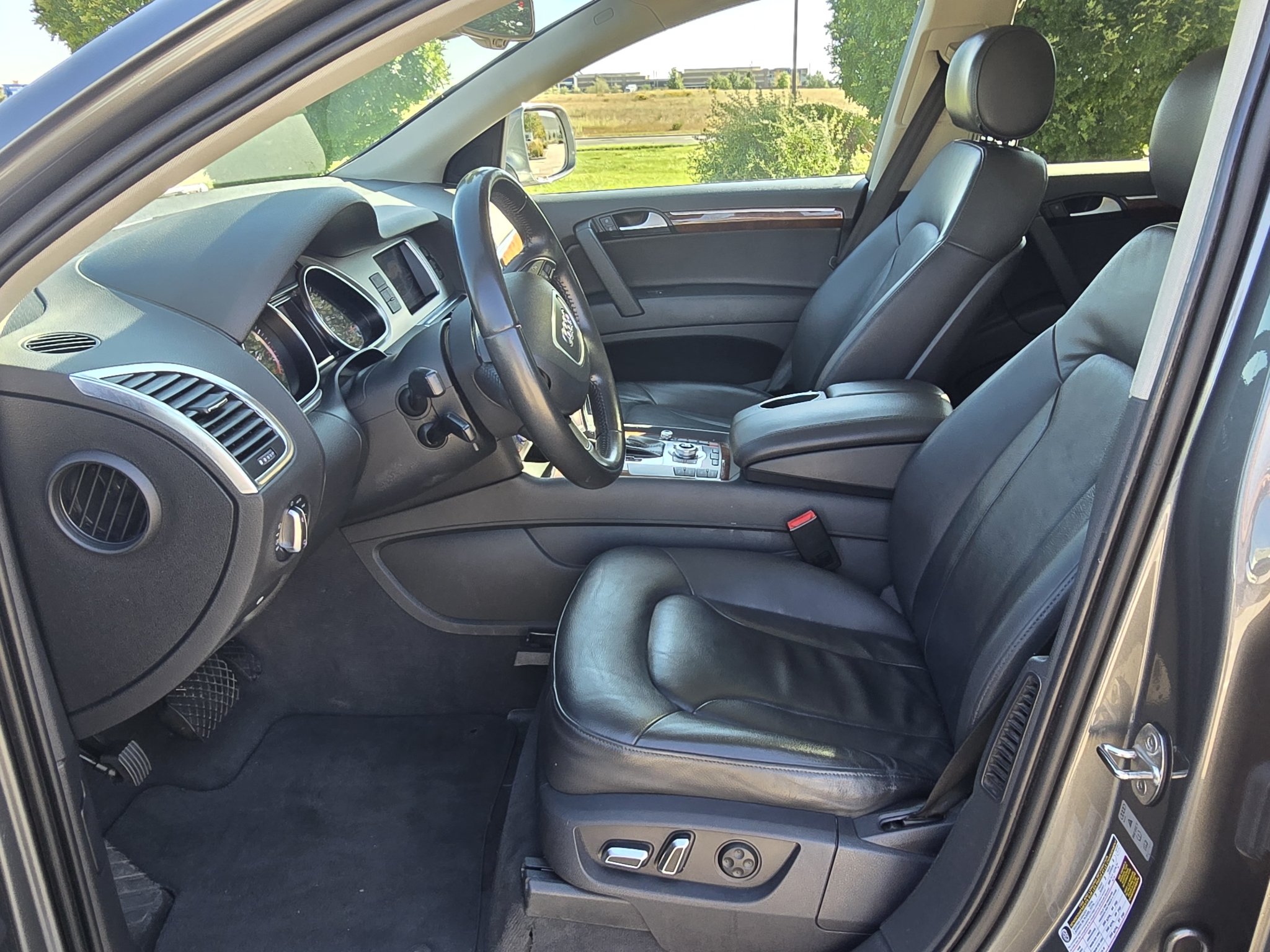 Used 2014 Graphite Gray Metallic Audi 3.0T Premium image 12