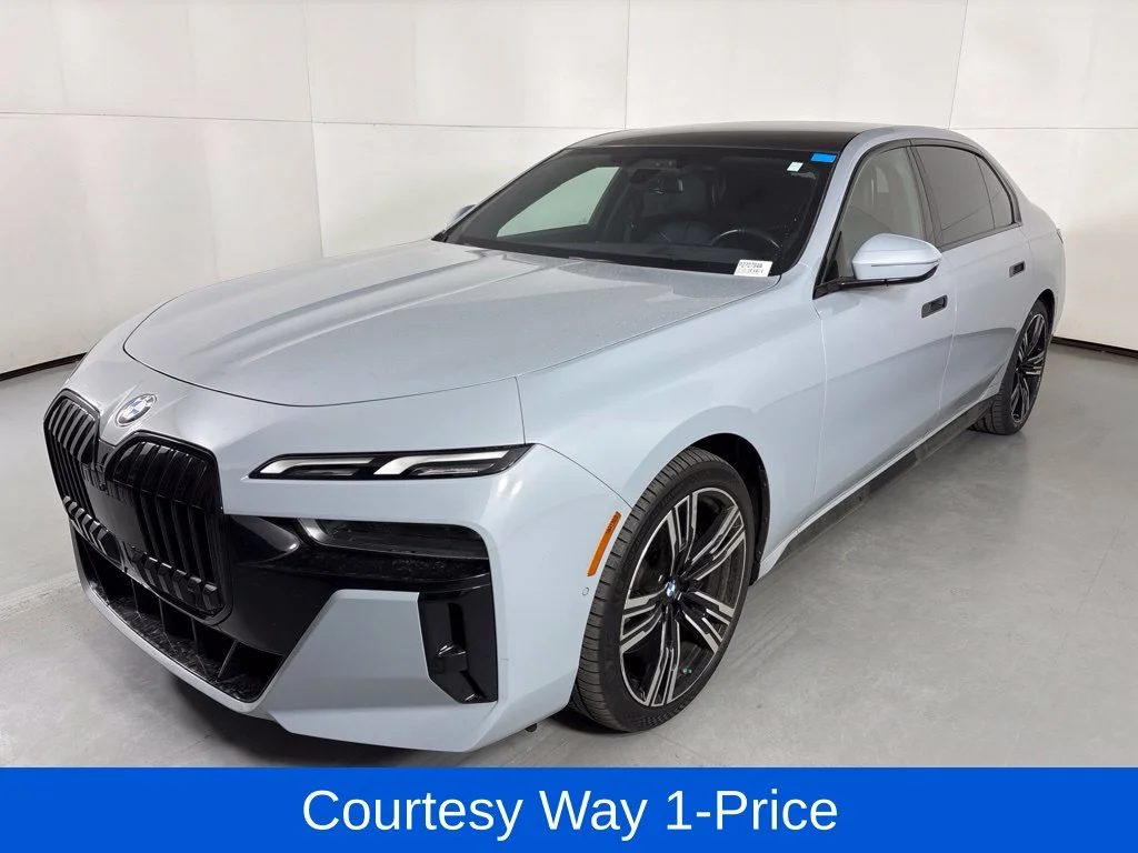 Used 2023 Gray BMW 740i image 5