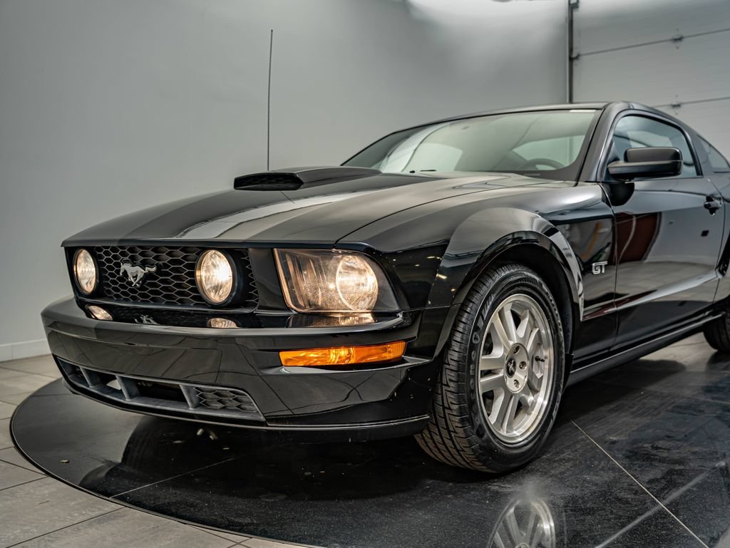 Used 2008 Black Ford GT Deluxe image 14