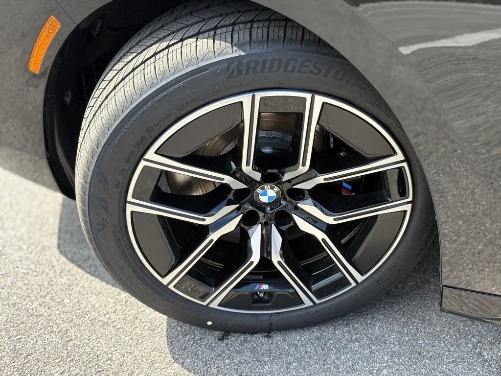 2025 BMW 7 Series 760i - Photo 7