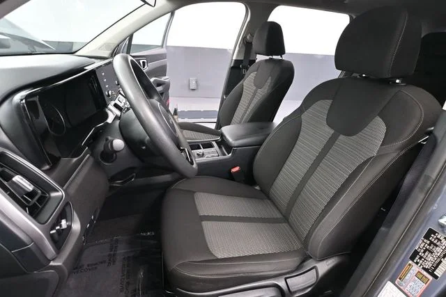 2023 Kia Sorento LX - Photo 23