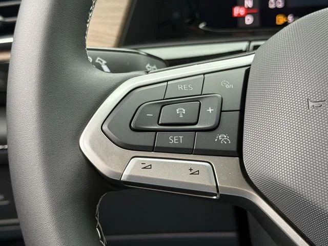 New 2026 Black Volkswagen 2.0T SE w/Technology image 10