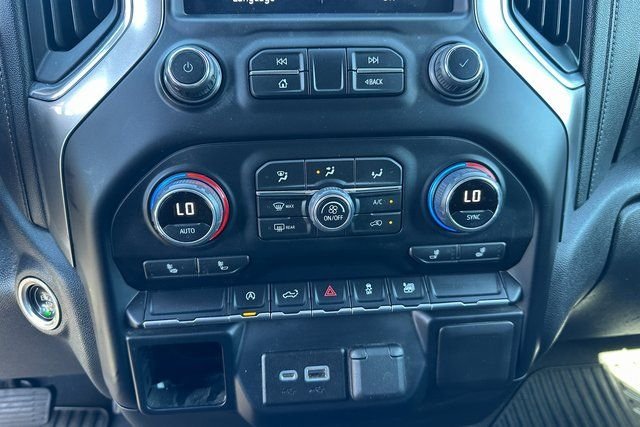 Used 2022 White Chevrolet LT image 23