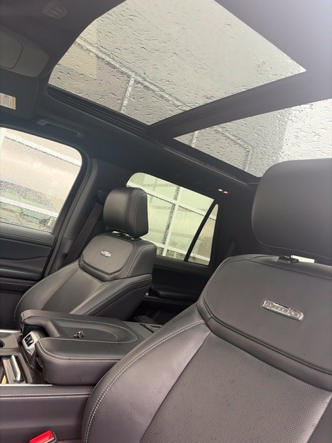 Used 2025 Agate Black Metallic Ford Platinum image 17