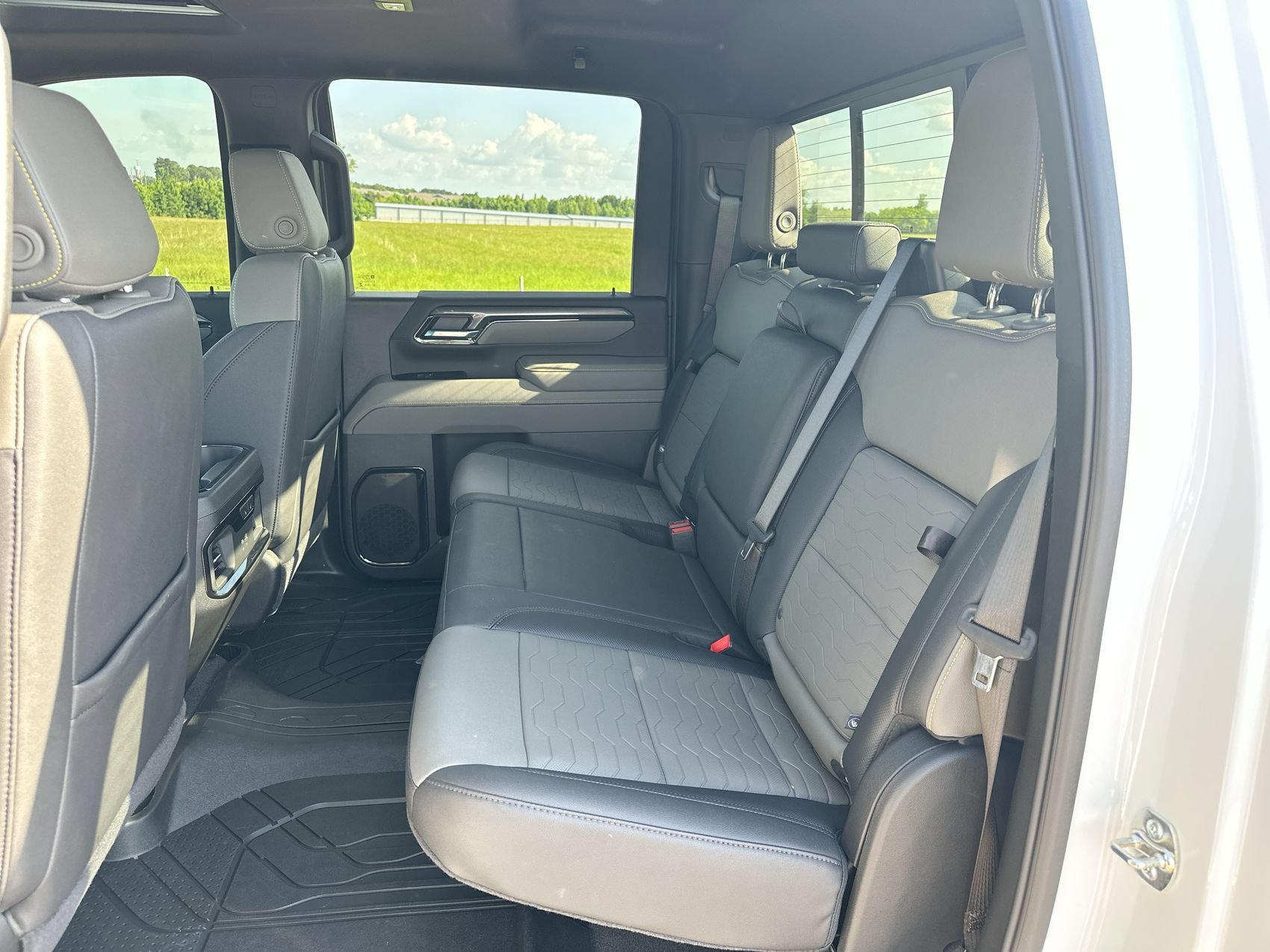 Used 2025 Summit White Chevrolet ZR2 image 24