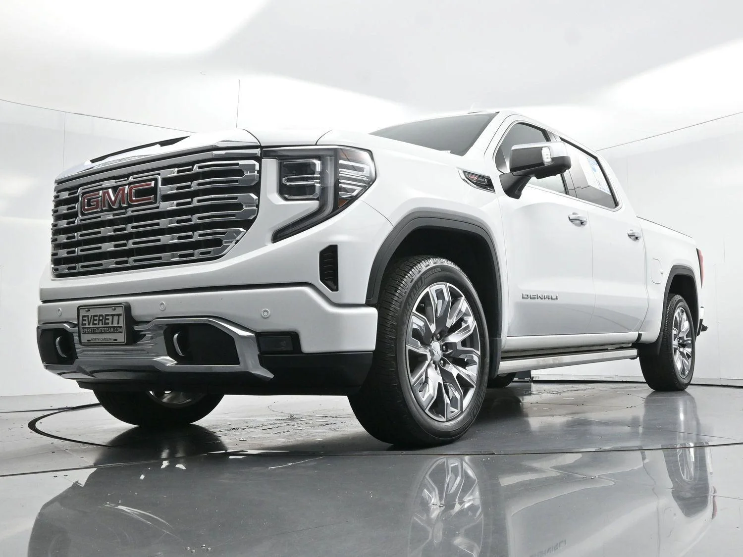 Used 2023 Summit White GMC Denali image 50