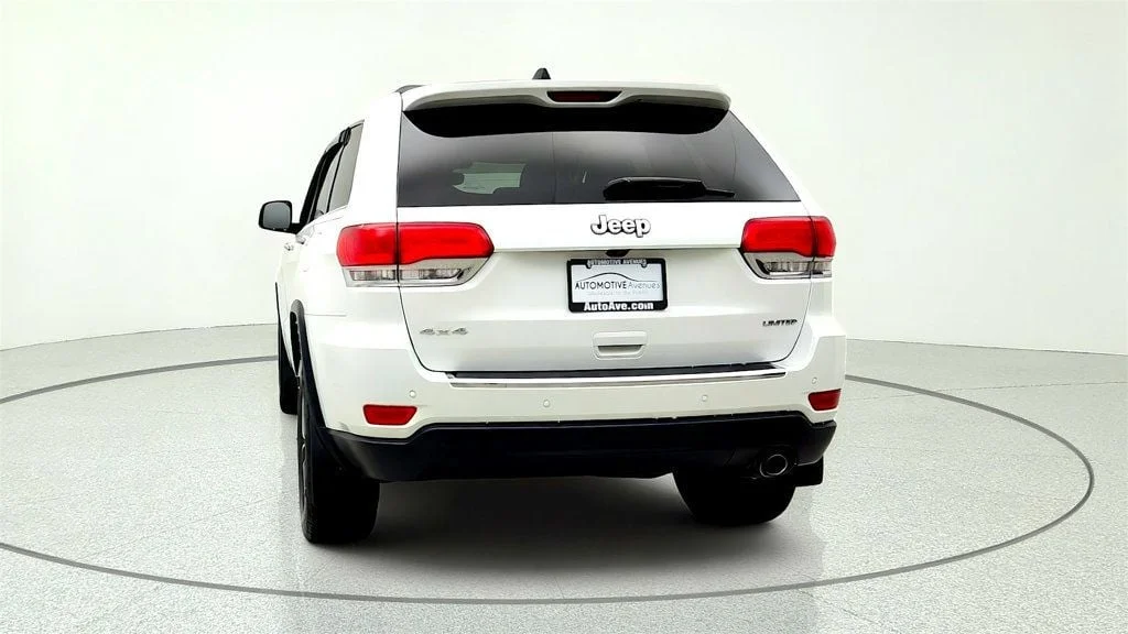 Used 2018 Bright White Clearcoat Jeep Limited 4x4 w/ Power Sunroof & Uconnect 4C Nav image 6