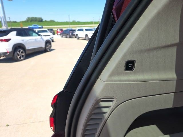 Certified Used 2023 Velvet Red Pearlcoat Chrysler Touring L image 11