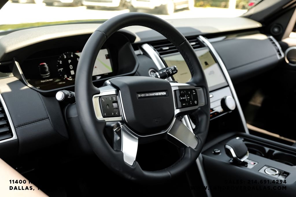 Used 2025 Black Land Rover S image 13