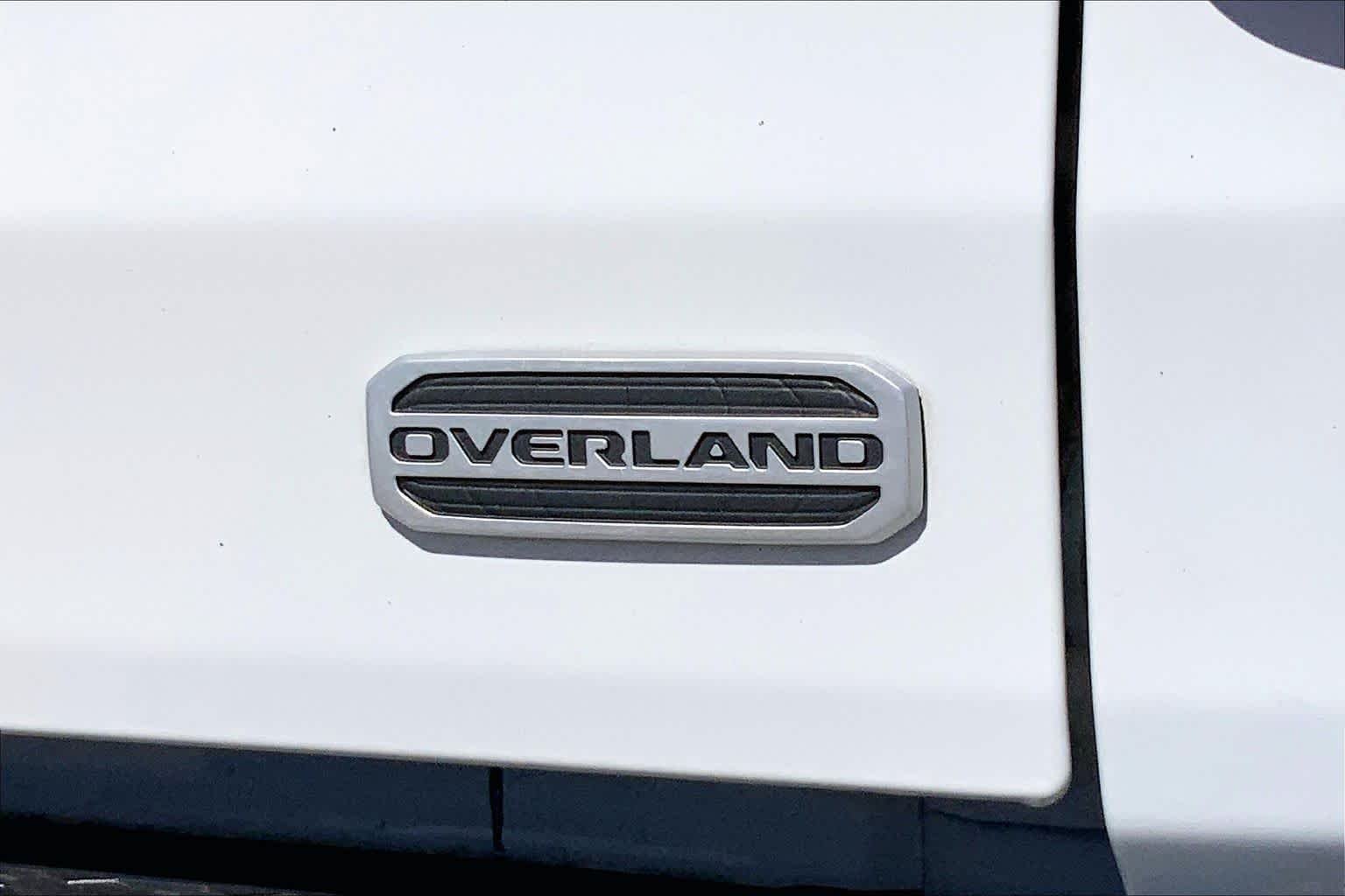 Used 2022 Bright White Clearcoat Jeep Overland image 60