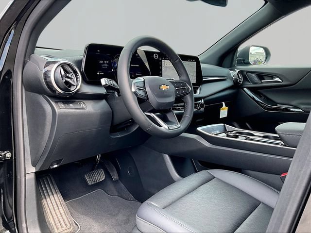 2027 Chevrolet Equinox LT - Photo 8