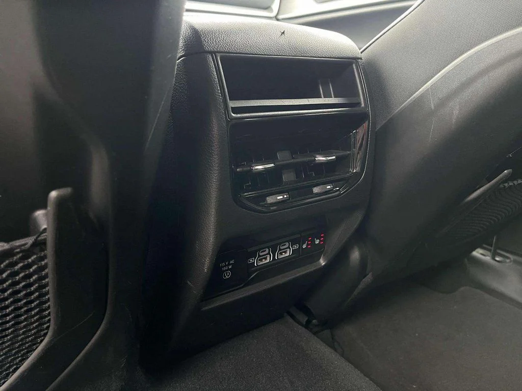 Used 2023 Silver Zynith Jeep Limited image 31