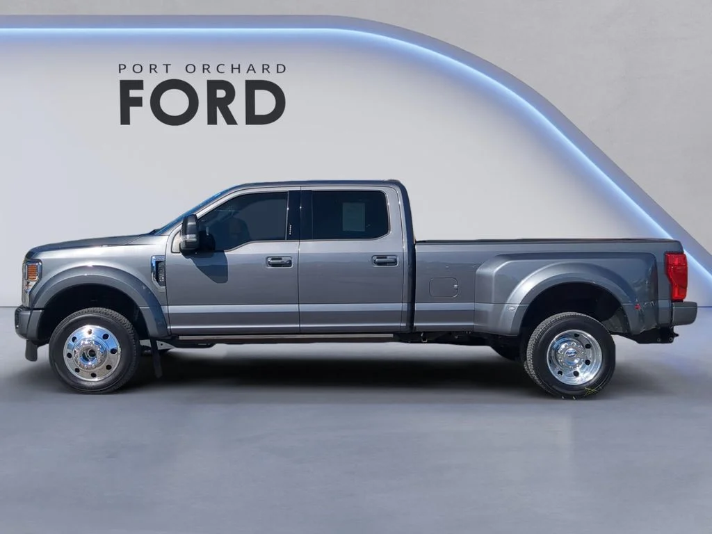 Used 2022 Gray Ford Platinum image 3