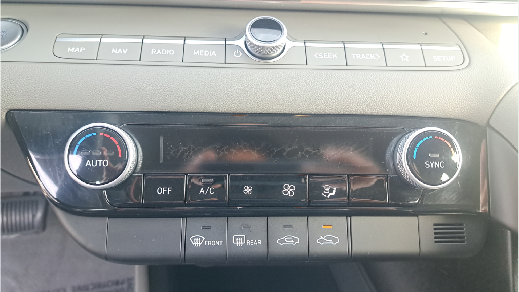 Used 2024 Blue Hyundai SEL image 34