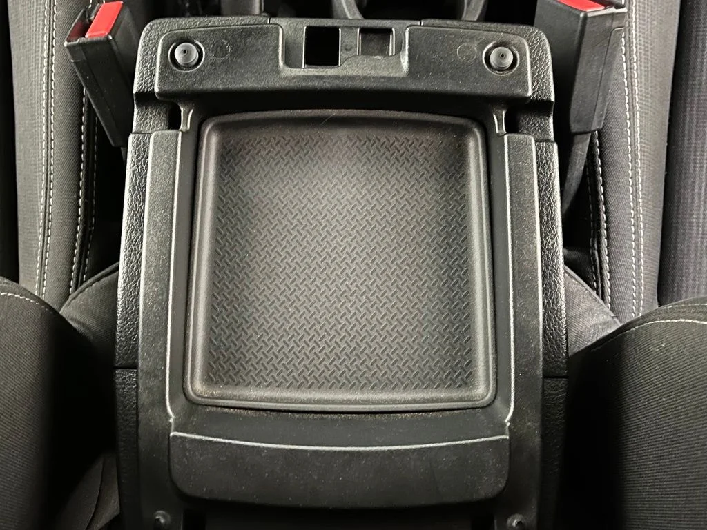 Used 2015 Silver Jeep Unlimited Rubicon image 24
