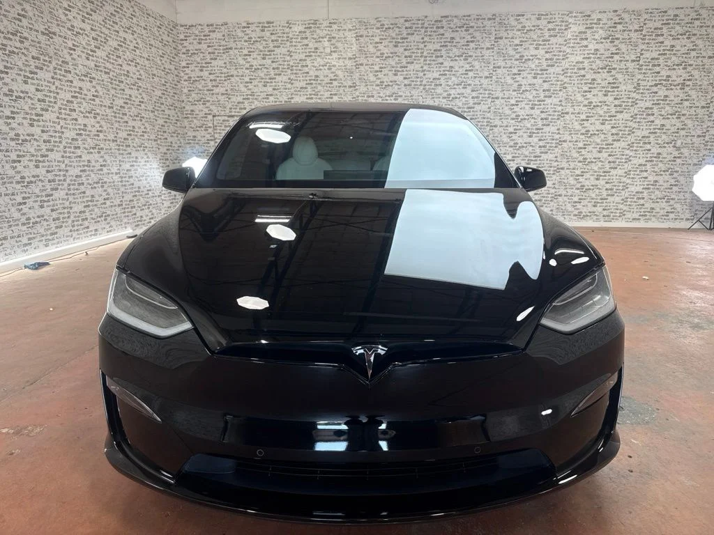 Used 2022 Solid Black Tesla Base image 2