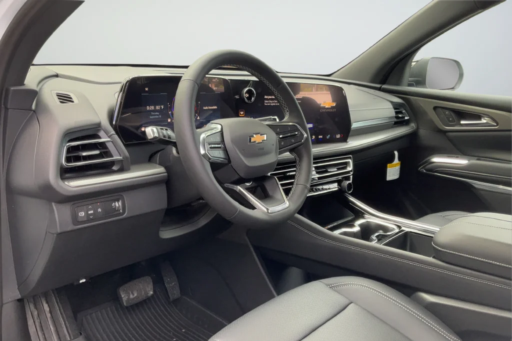 2027 Chevrolet Traverse LT - Photo 22