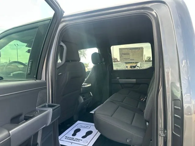 New 2026 Carbonized Gray Metallic Ford XLT image 27