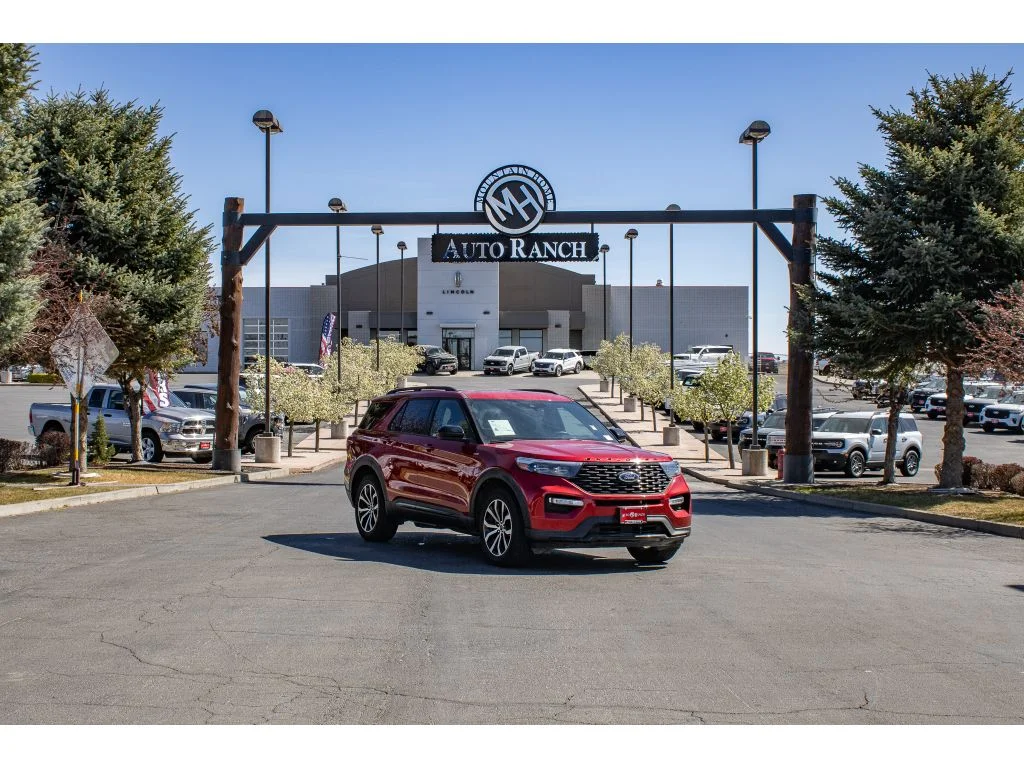 2023 Ford Explorer ST-LINE 4WD's photo