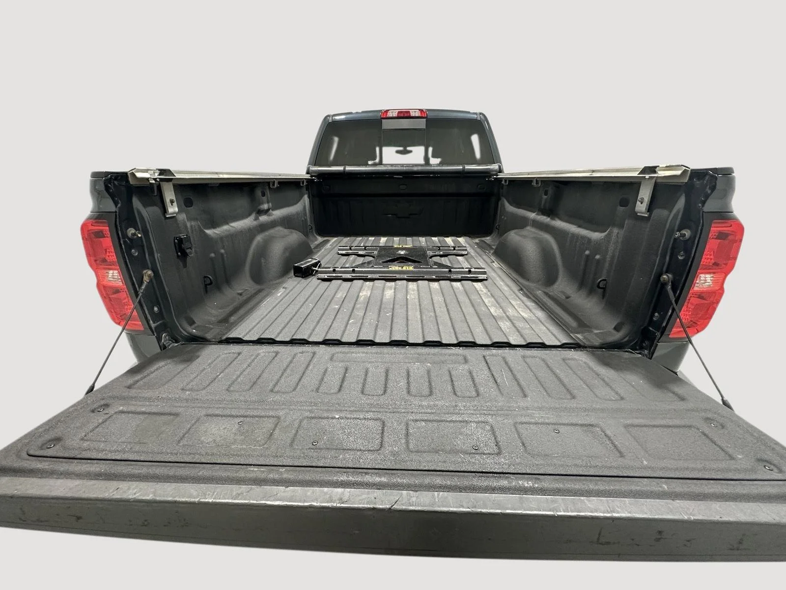 Used 2017 GRAPHITE METALLIC Chevrolet LTZ image 20