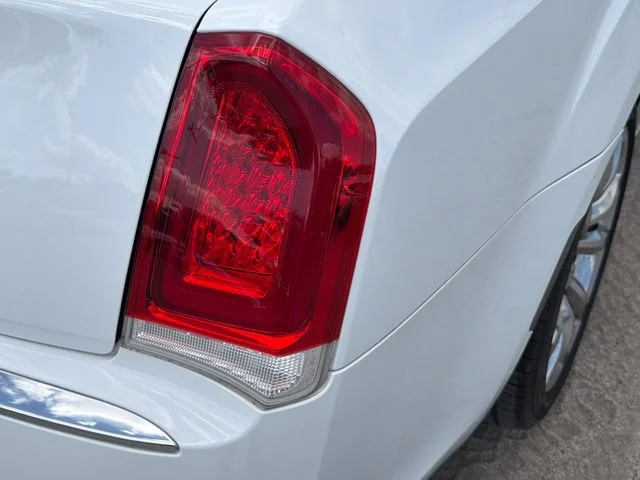 Used 2018 White Chrysler Limited image 9