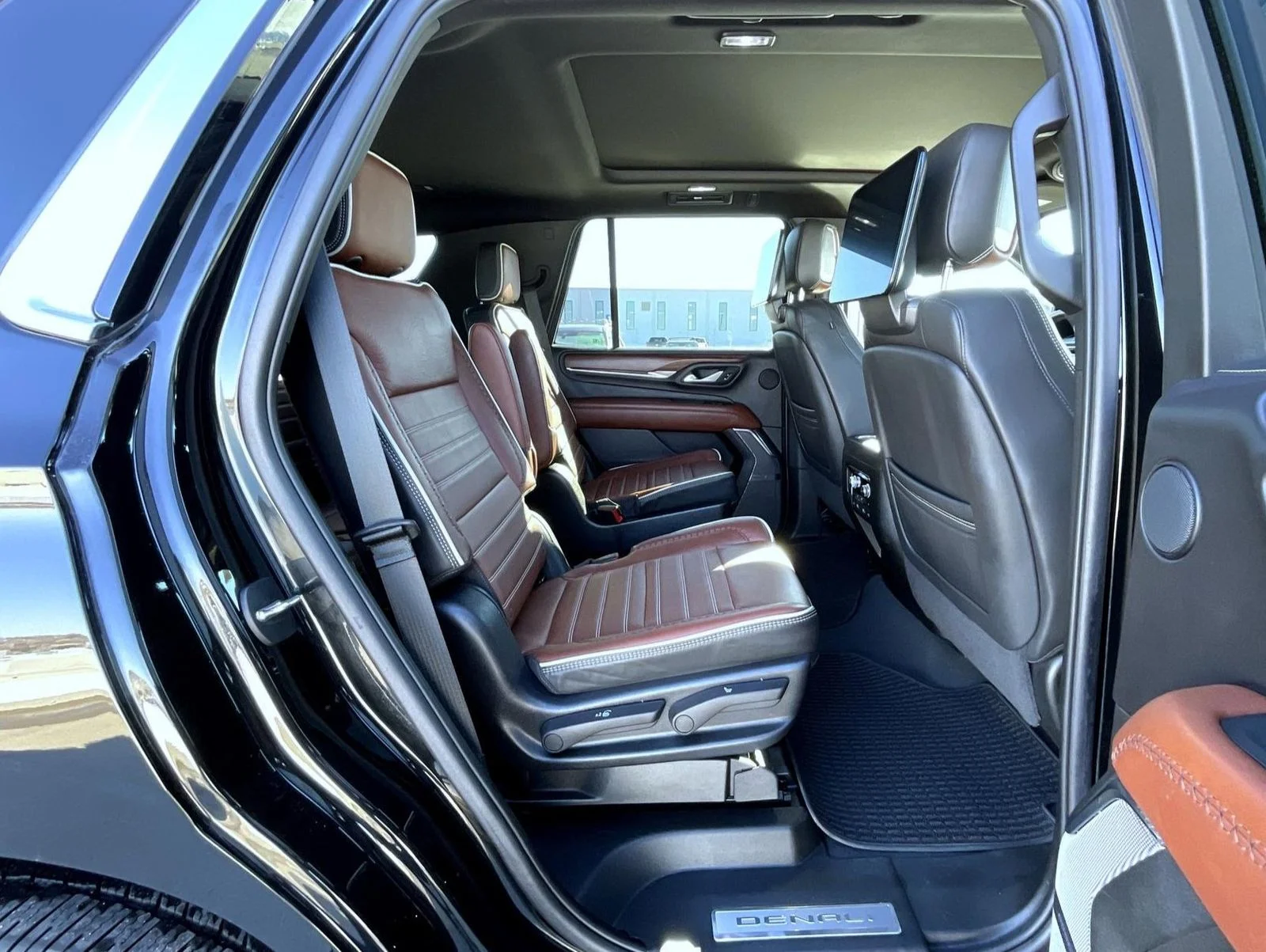 Used 2023 Black GMC Denali Ultimate image 19