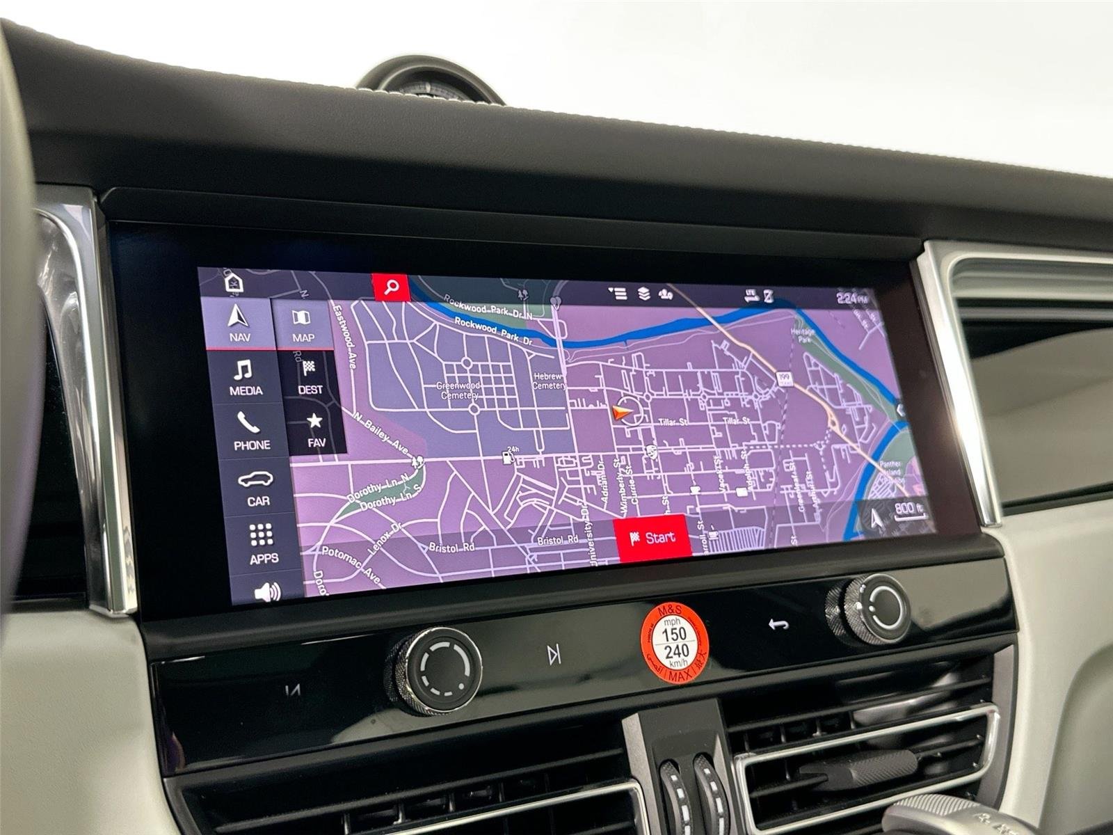 2024 Porsche Macan Base - Photo 27