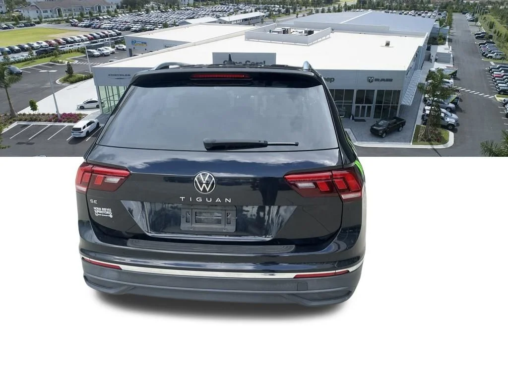 Used 2023 Black Volkswagen 2.0T SE image 3
