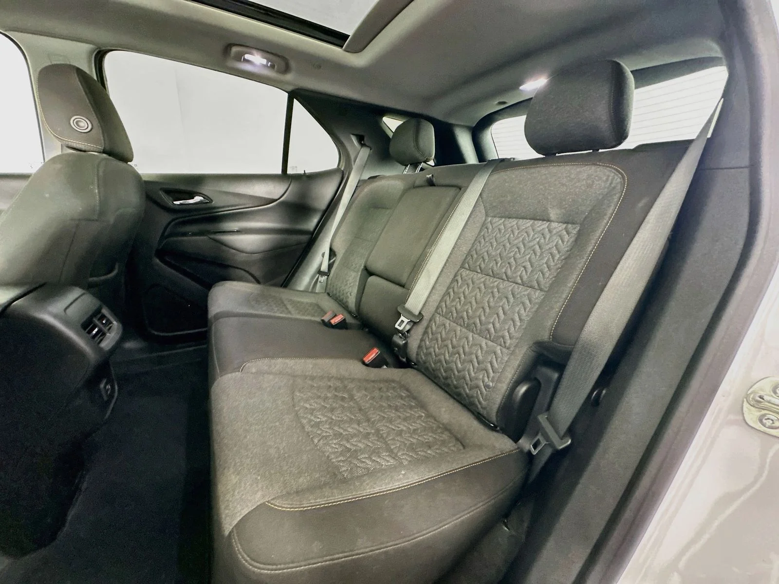 Used 2024 Summit White Chevrolet LT image 26