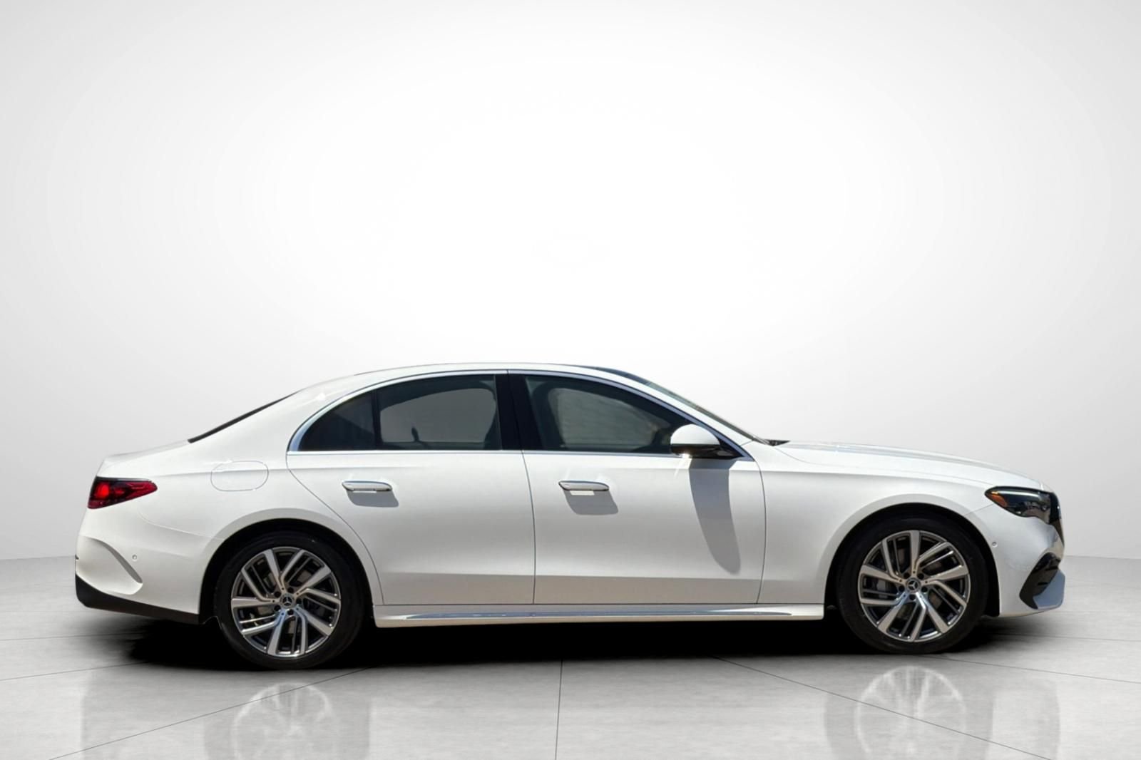 New 2026 Polar White Mercedes-Benz E 350 image 32