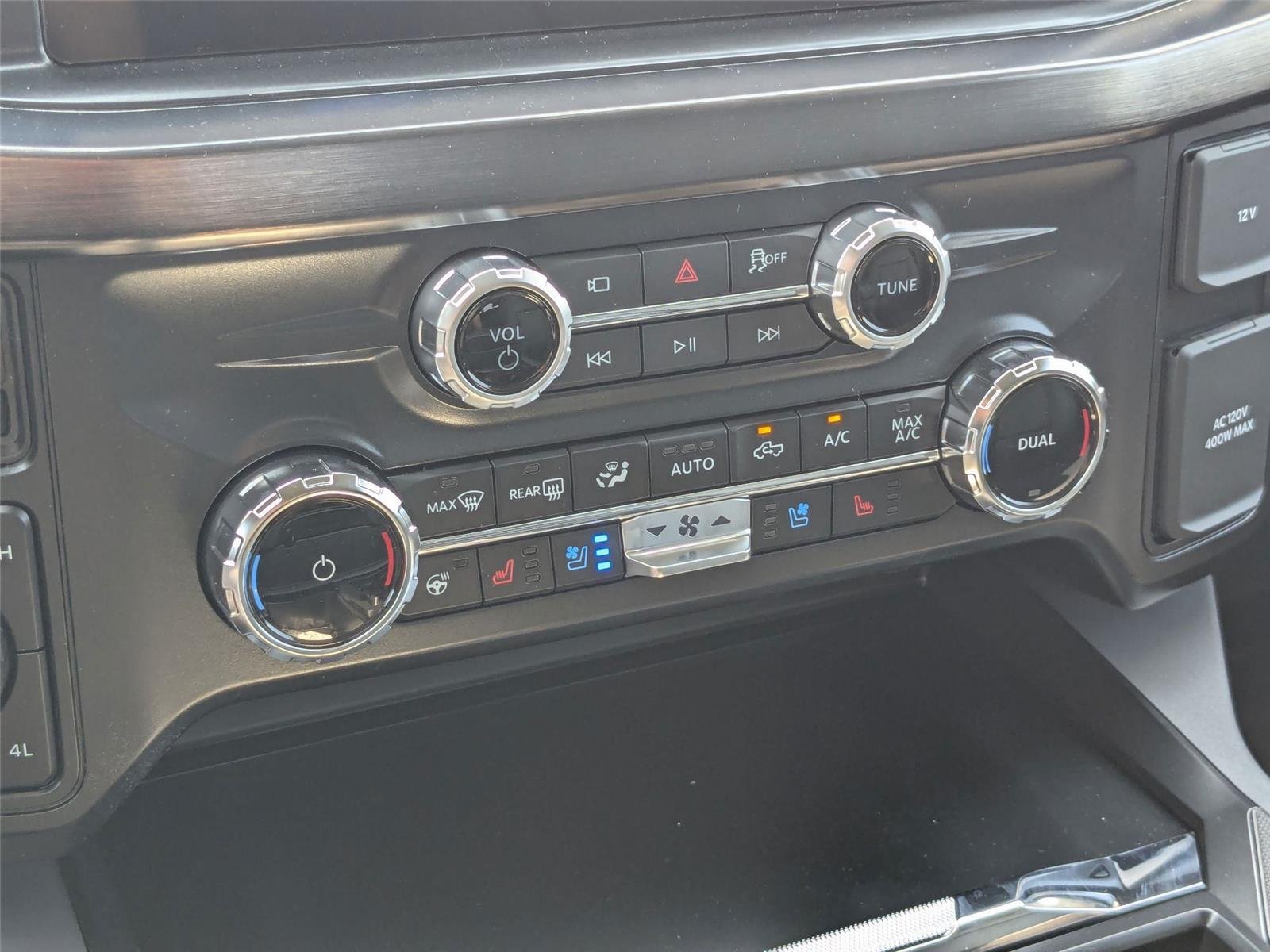 New 2026 Star White Metallic Tri-Coat Ford F-250® Lariat® image 22
