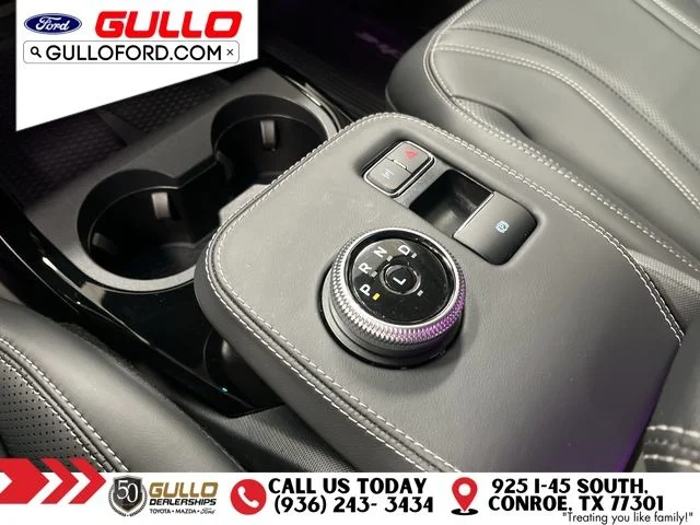 Used 2024 Vapor Blue Ford Premium image 27