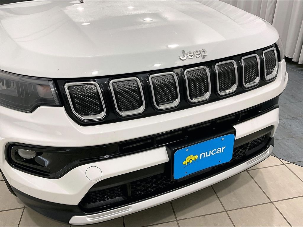 Used 2022 Bright White Clearcoat Jeep Limited image 31