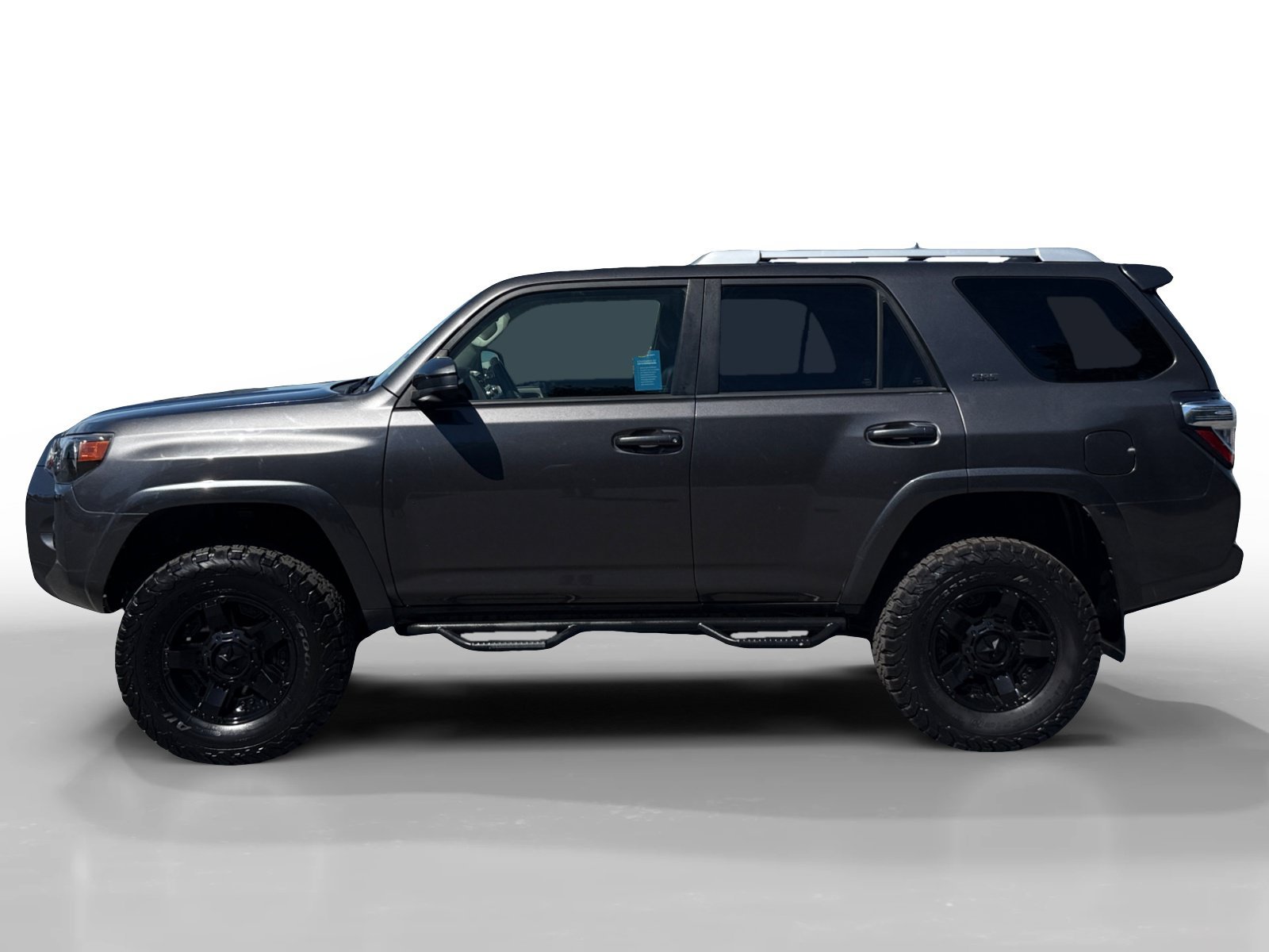Used 2018 Magnetic Gray Metallic Toyota SR5 image 2
