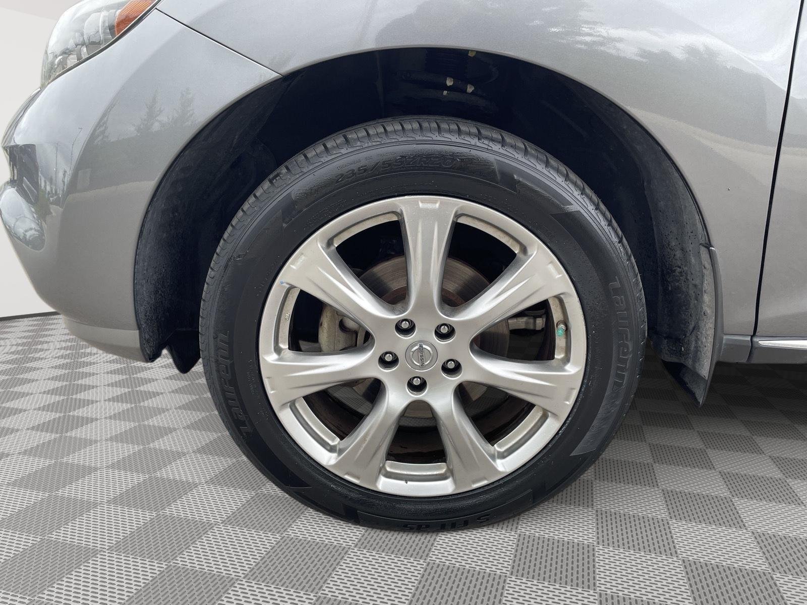 Used 2013 Gun Metallic Nissan LE image 8