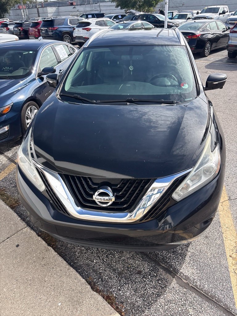 Used 2015 Black Nissan SL image 2