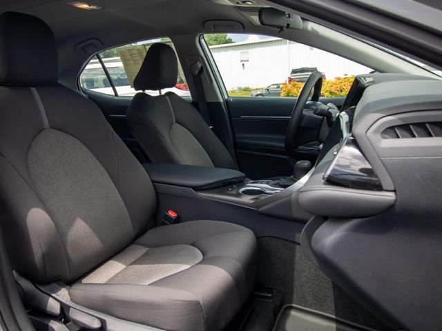 2023 Toyota Camry LE - Photo 19